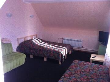 Фото номера Семейный номер (для 5 взрослых) Гостиница Metelitsa Guest House г. Шерегеш 6