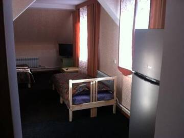 Фото номера Семейный номер (для 5 взрослых) Гостиница Metelitsa Guest House г. Шерегеш 5