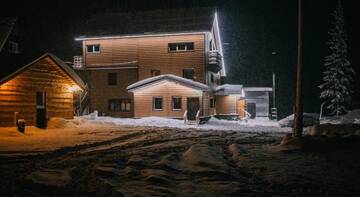 Фото номера Шале с 3 спальнями Гостевой дом Гостинично-Банный Комплекс КедрИваныч г. Шерегеш 15