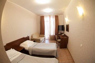 Фото номера Комфорт плюс  Гостиница Sky Way Hotel г. Шерегеш 8